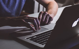 九游娱乐入口-最后三公里：当血肉之躯撞开极限之门