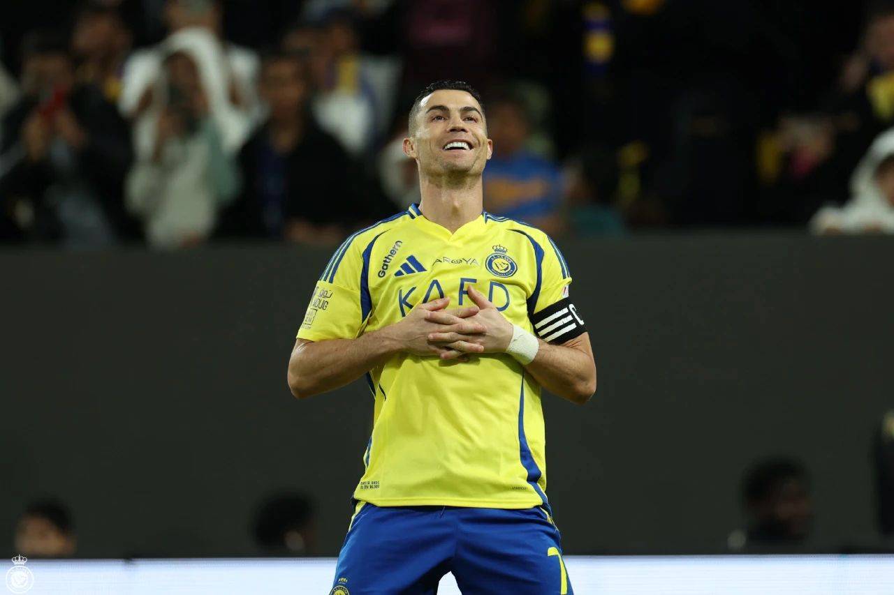 足球明星连续破门,领军球队获得胜利的简单介绍 足球明星连续破门,领军球队获得胜利的简单介绍