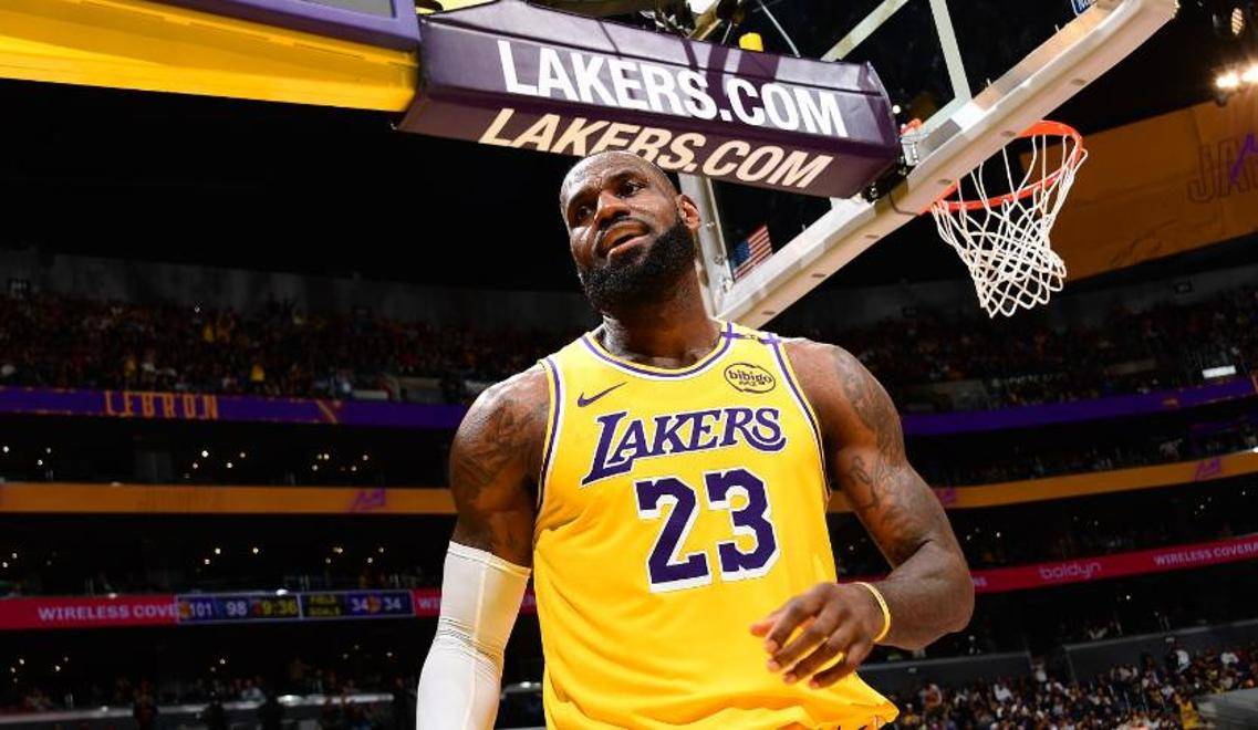 九游游戏-骑士队突破困境，詹姆斯领衔壮举