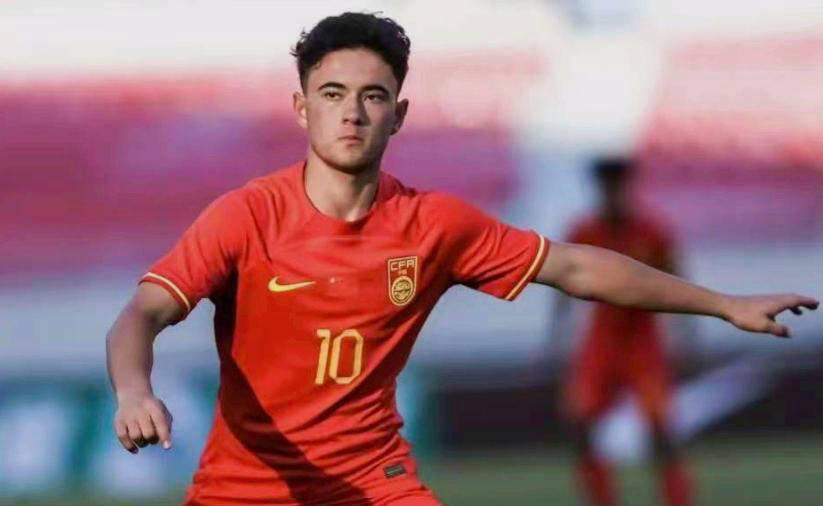 九游娱乐-包含温泉城主帅点名表扬年轻球员表现出色的词条