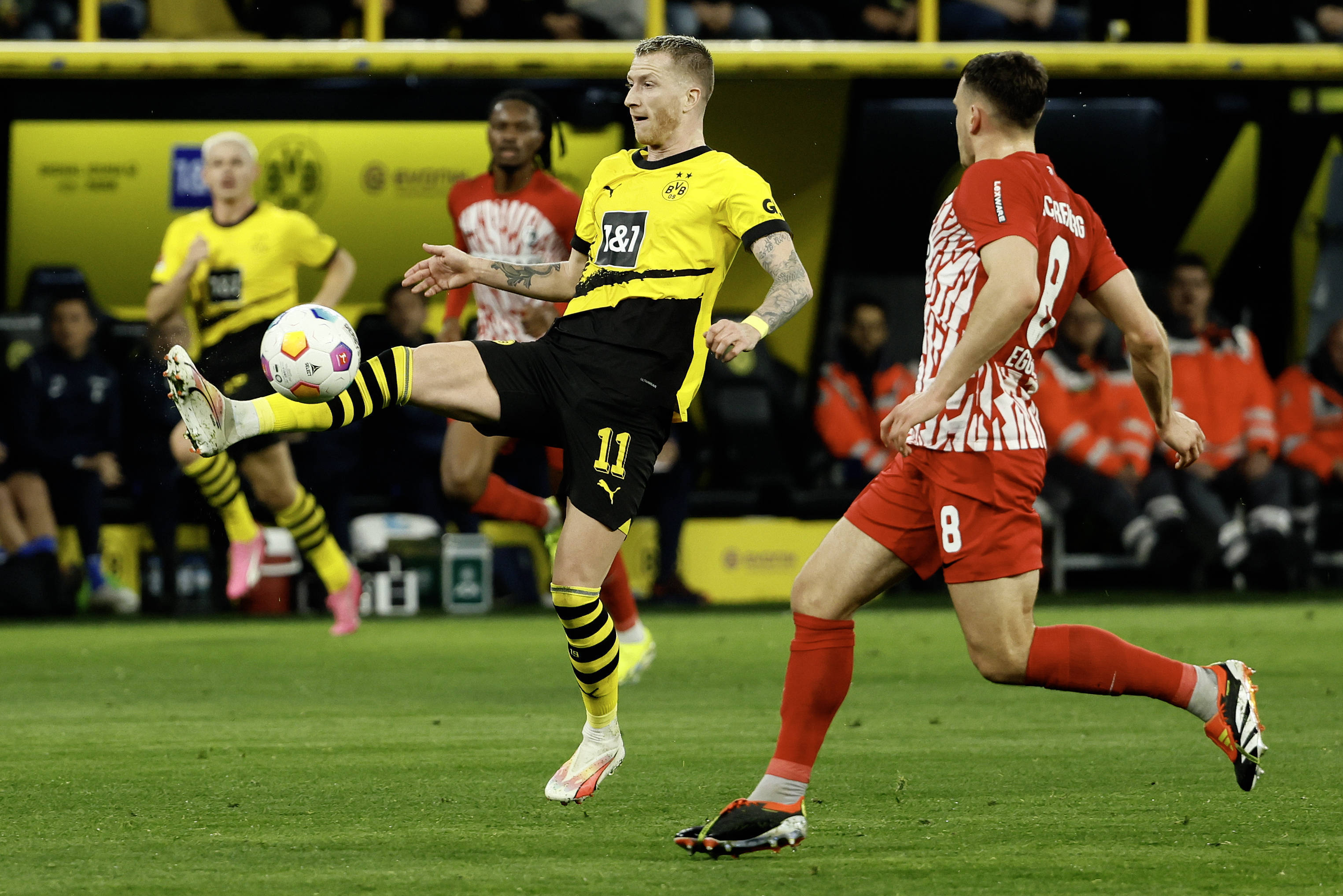 九游体育直播-弗赖堡客场大败，德甲升班马面临挑战的简单介绍