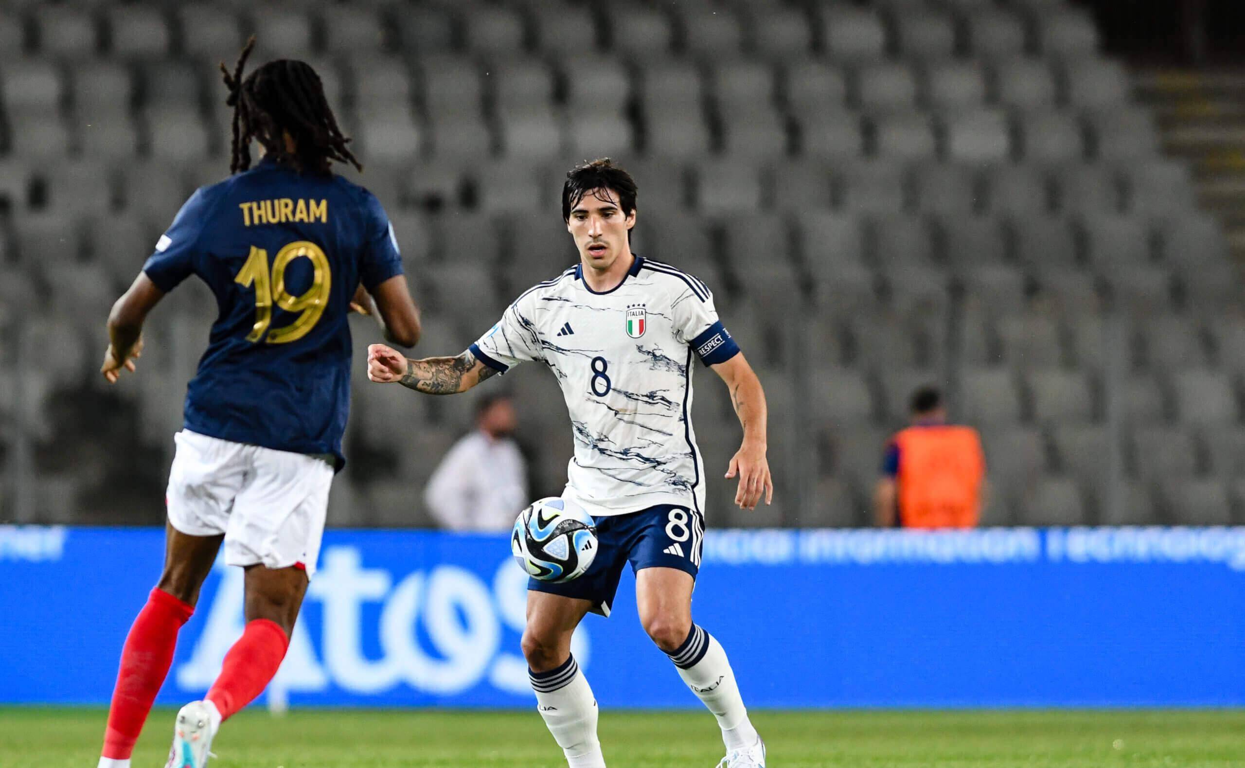 尤文图斯防线坚固,小组出线锁定的简单介绍 尤文图斯防线坚固,小组出线锁定的简单介绍