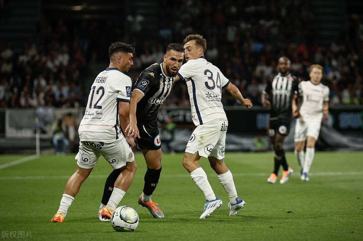 包含里昂战平南特,换位不改双方激战平分秋色的词条 包含里昂战平南特,换位不改双方激战平分秋色的词条