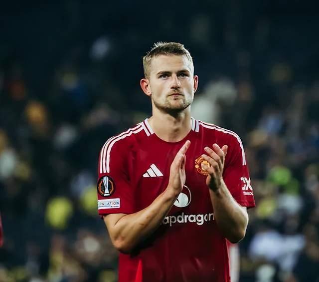 曼联主帅宣布重磅引援计划,欧冠目标明确 曼联主帅宣布重磅引援计划,欧冠目标明确