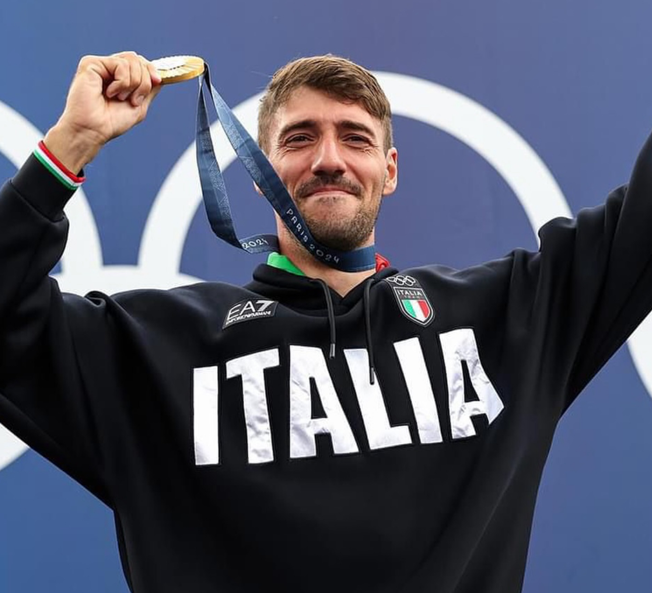 关于罗瓦尼队在比赛中奋力拼搏,取得惊险胜利的信息 关于罗瓦尼队在比赛中奋力拼搏,取得惊险胜利的信息