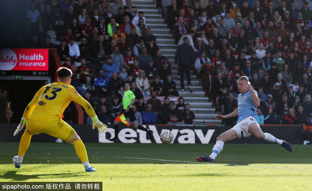 沙尔克战平对手,德甲争夺欧战资格继续 沙尔克战平对手,德甲争夺欧战资格继续