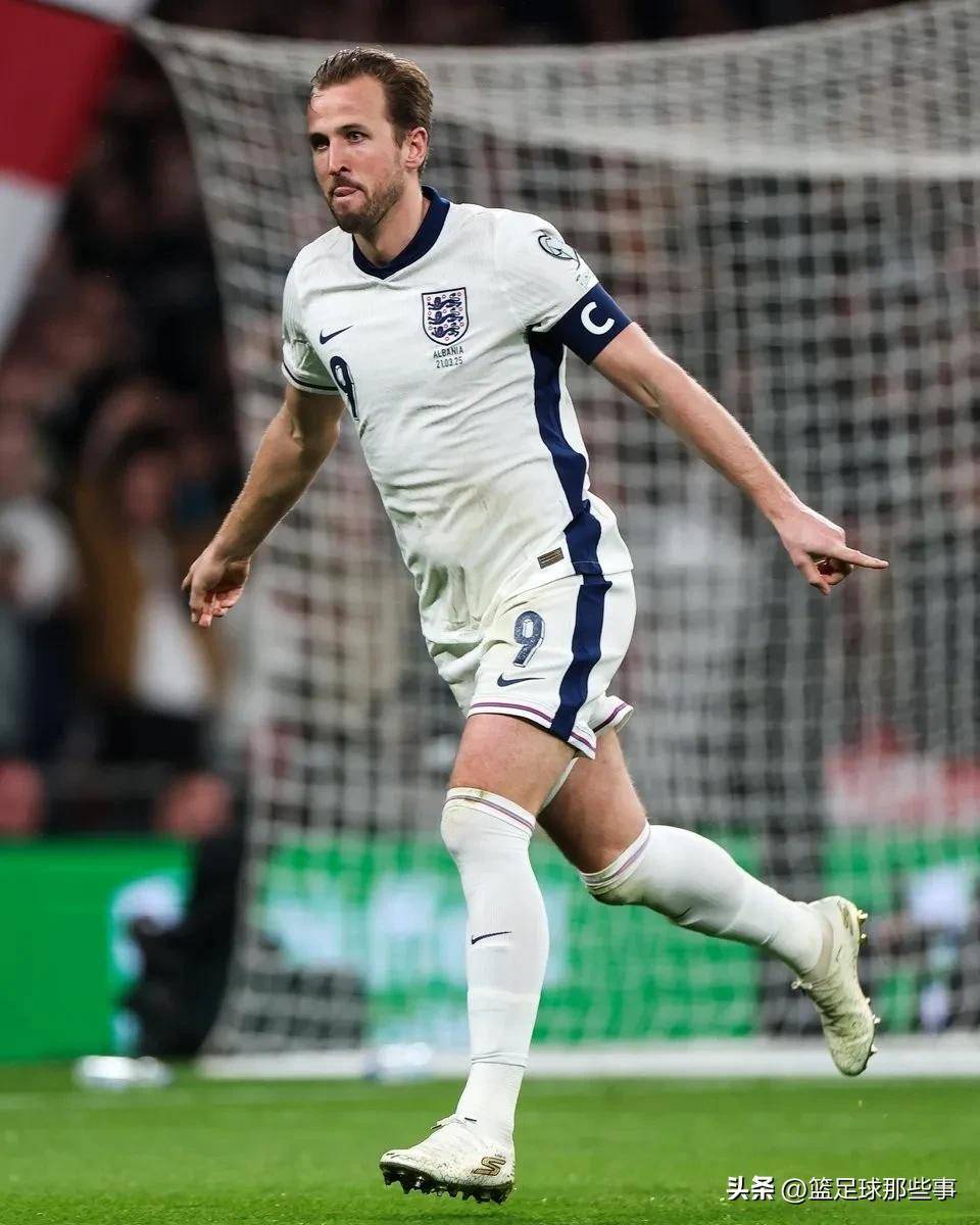 包含英格兰对阵波兰：欧国联世界杯预选赛强强对话的词条