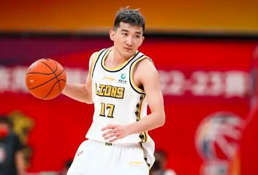 卡昌队球员因出色表现获得主教练赞赏 卡昌队球员因出色表现获得主教练赞赏