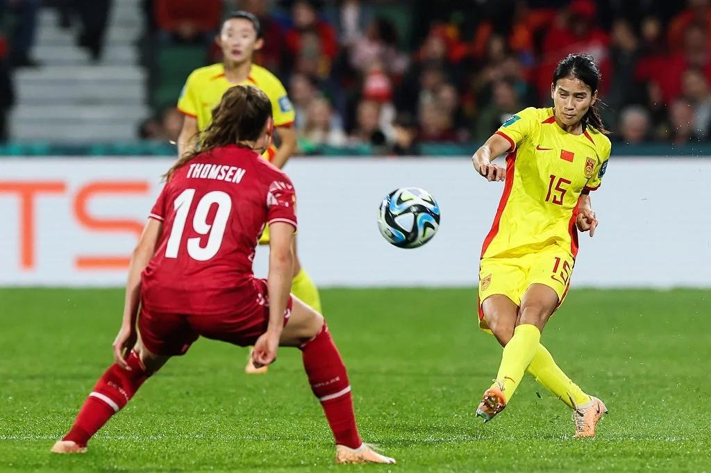 关于激情女足比赛场上的竞争激烈，胜负难料的信息