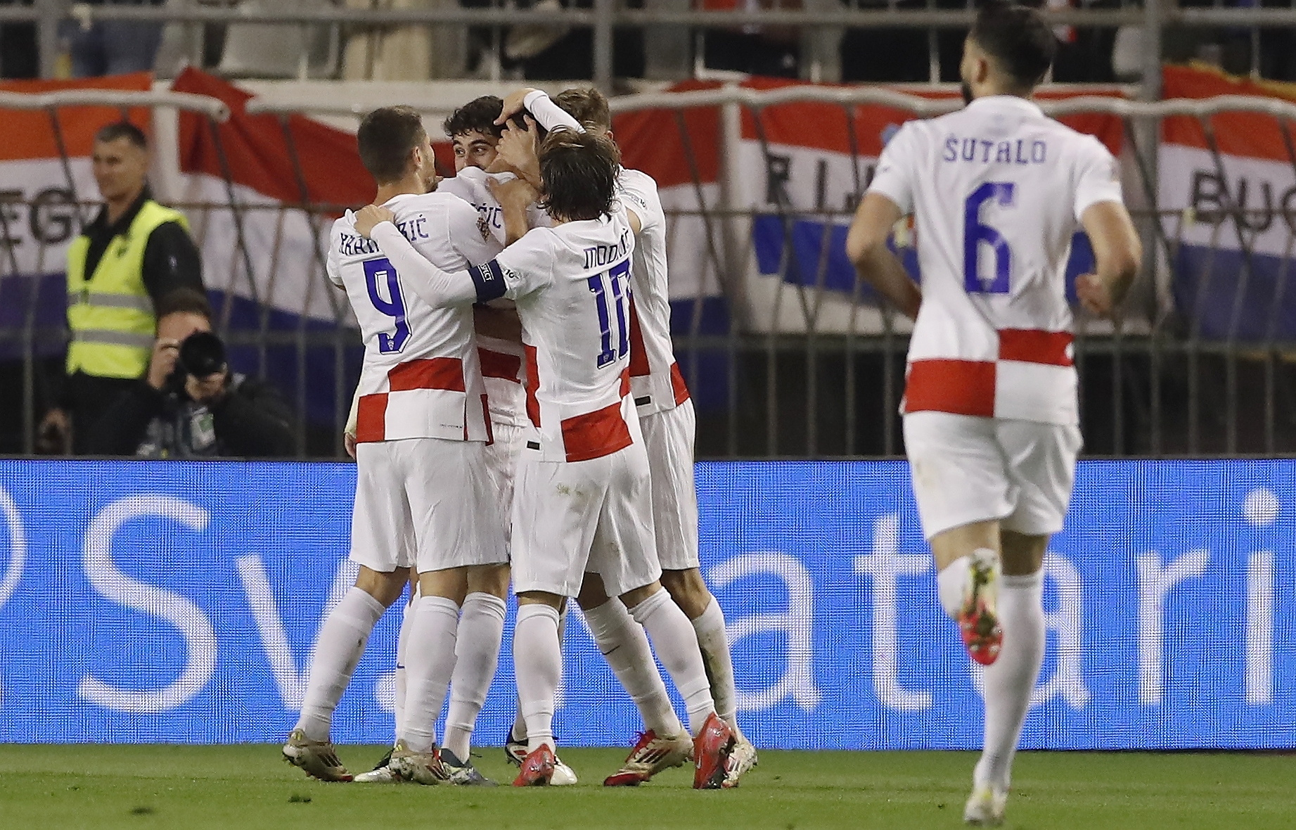 克罗地亚队遗憾负于比利时,欧洲杯预赛前景堪忧的简单介绍 克罗地亚队遗憾负于比利时,欧洲杯预赛前景堪忧的简单介绍