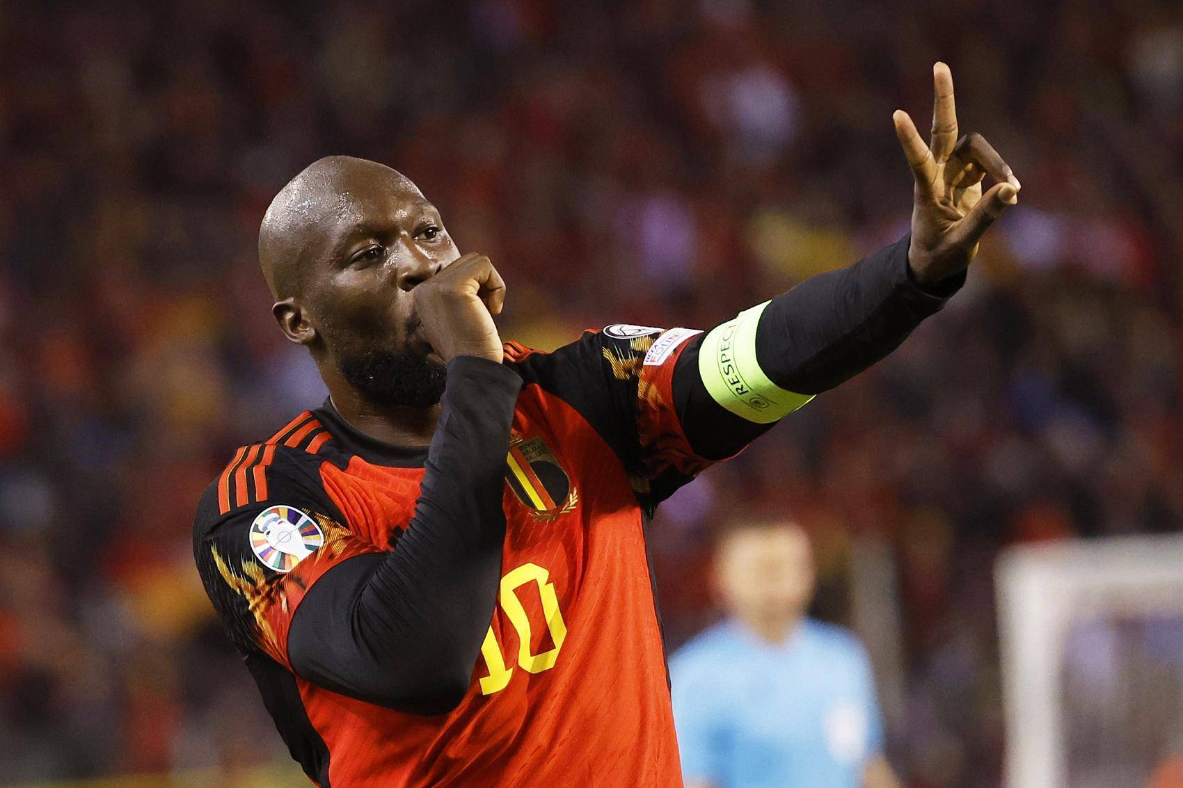 九游娱乐-包含苏格兰队锋线再现犀利攻势自信备战欧预赛的词条