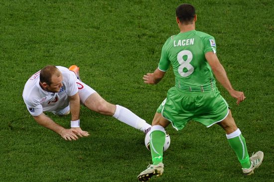 包含阿尔及利亚小组赛告负，未能晋级的词条