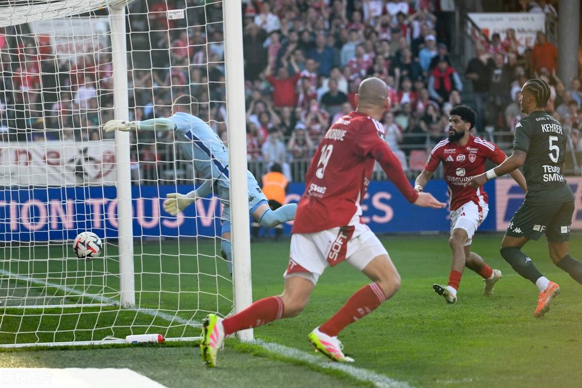 摩纳哥客场战胜斯特拉斯堡，稳固第二位置的简单介绍