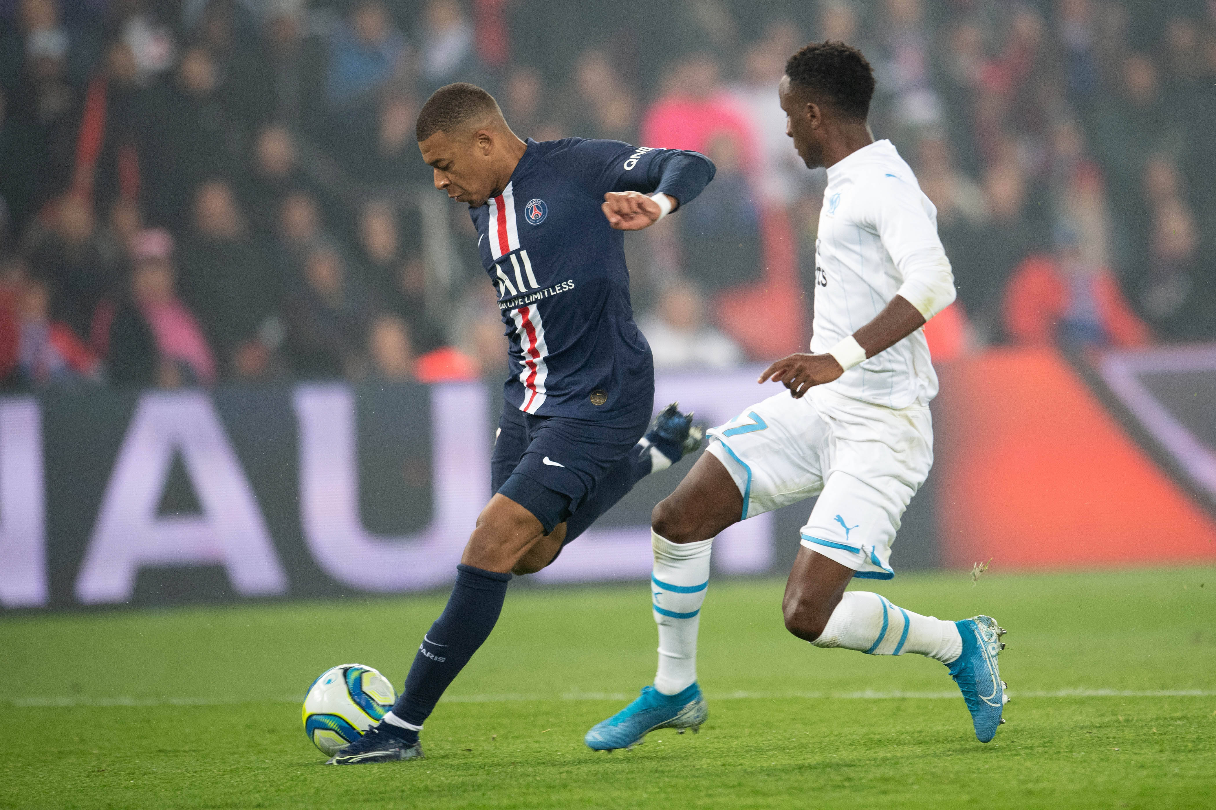 法国国家队主场大胜,表现出色 法国国家队主场大胜,表现出色