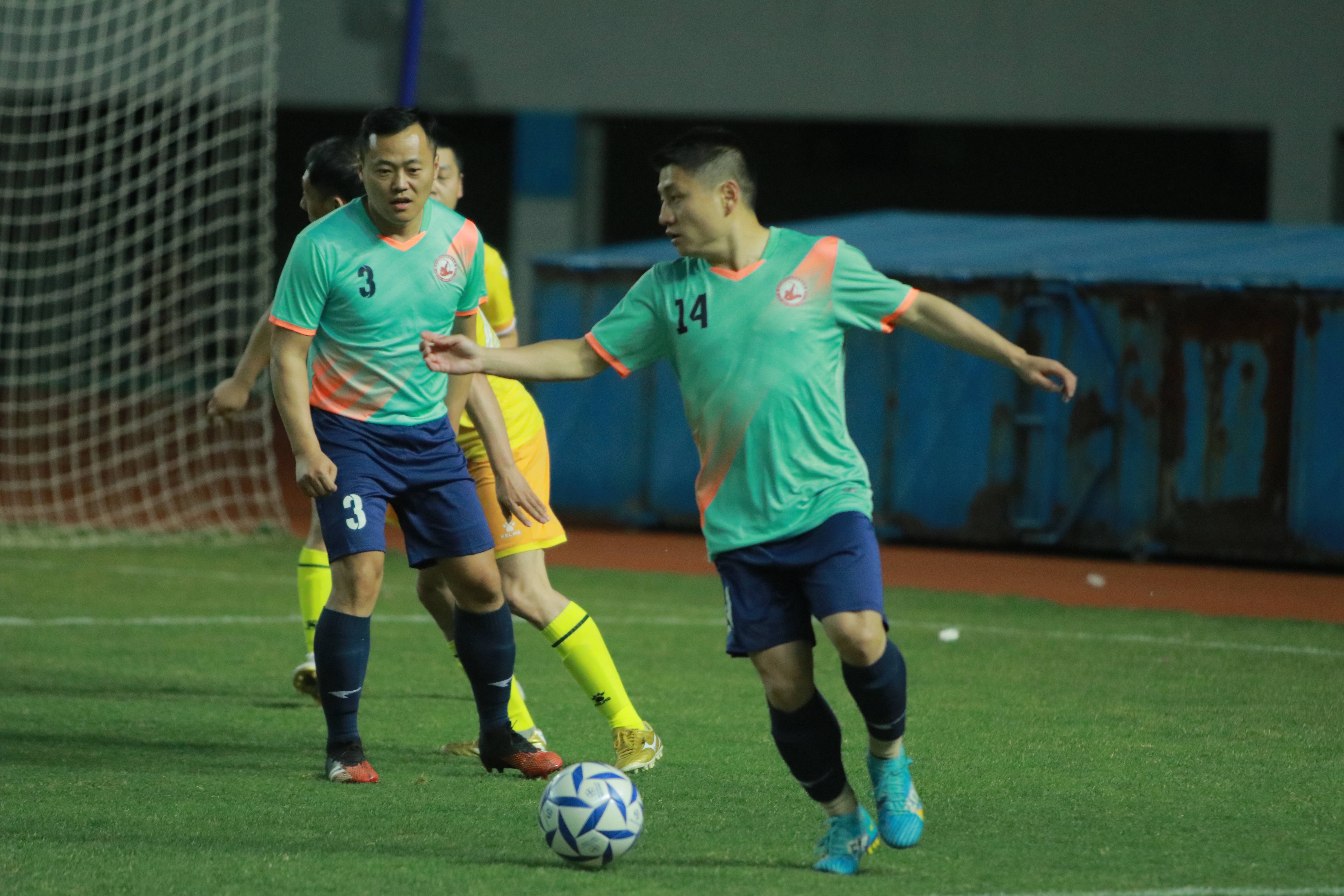 中国足球职业联赛近期一场热门比赛拉开序幕的简单介绍 中国足球职业联赛近期一场热门比赛拉开序幕的简单介绍