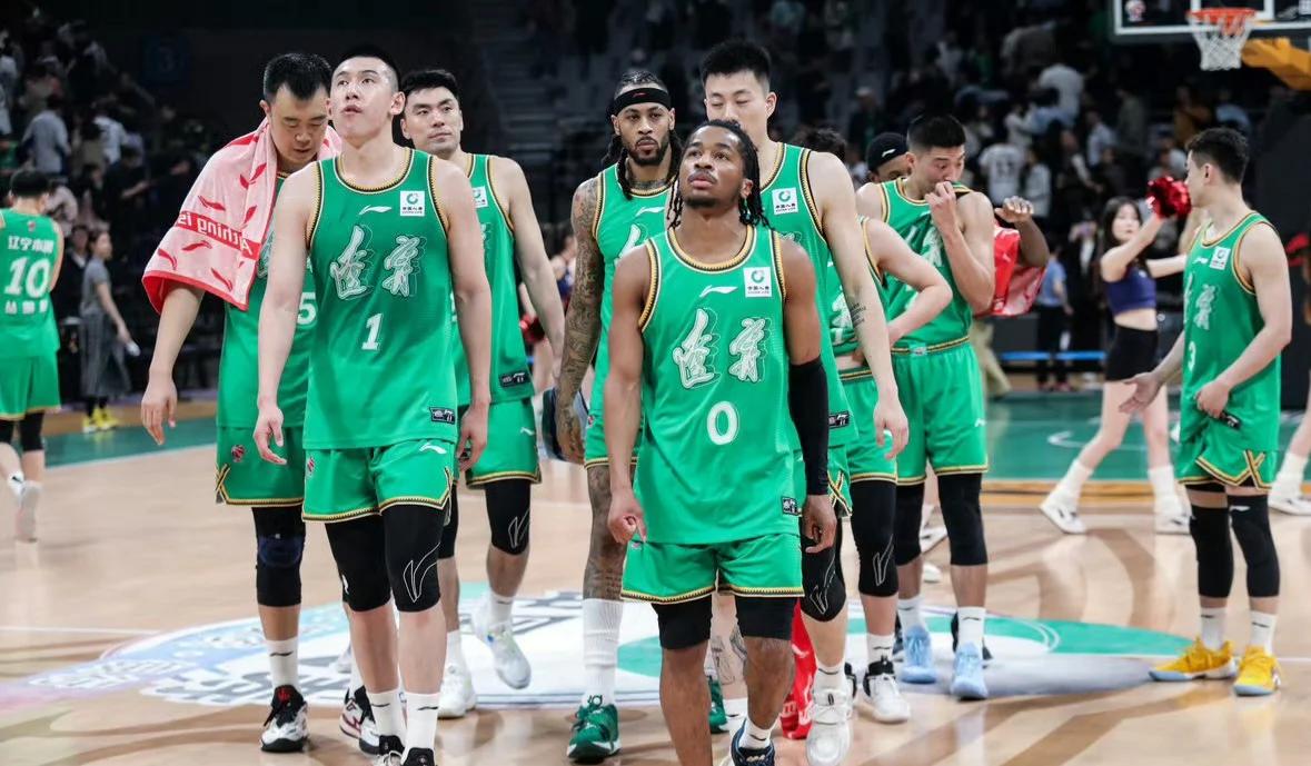 九游娱乐入口-新援惊艳表现，球队战力激增的简单介绍