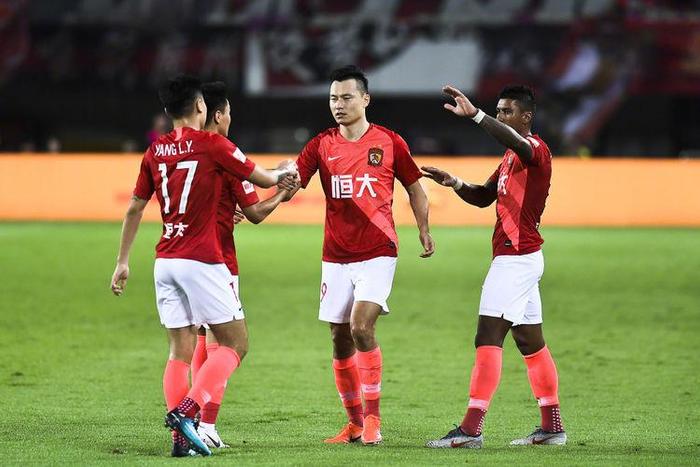 广州恒大备战决战,必须全力以赴 广州恒大备战决战,必须全力以赴