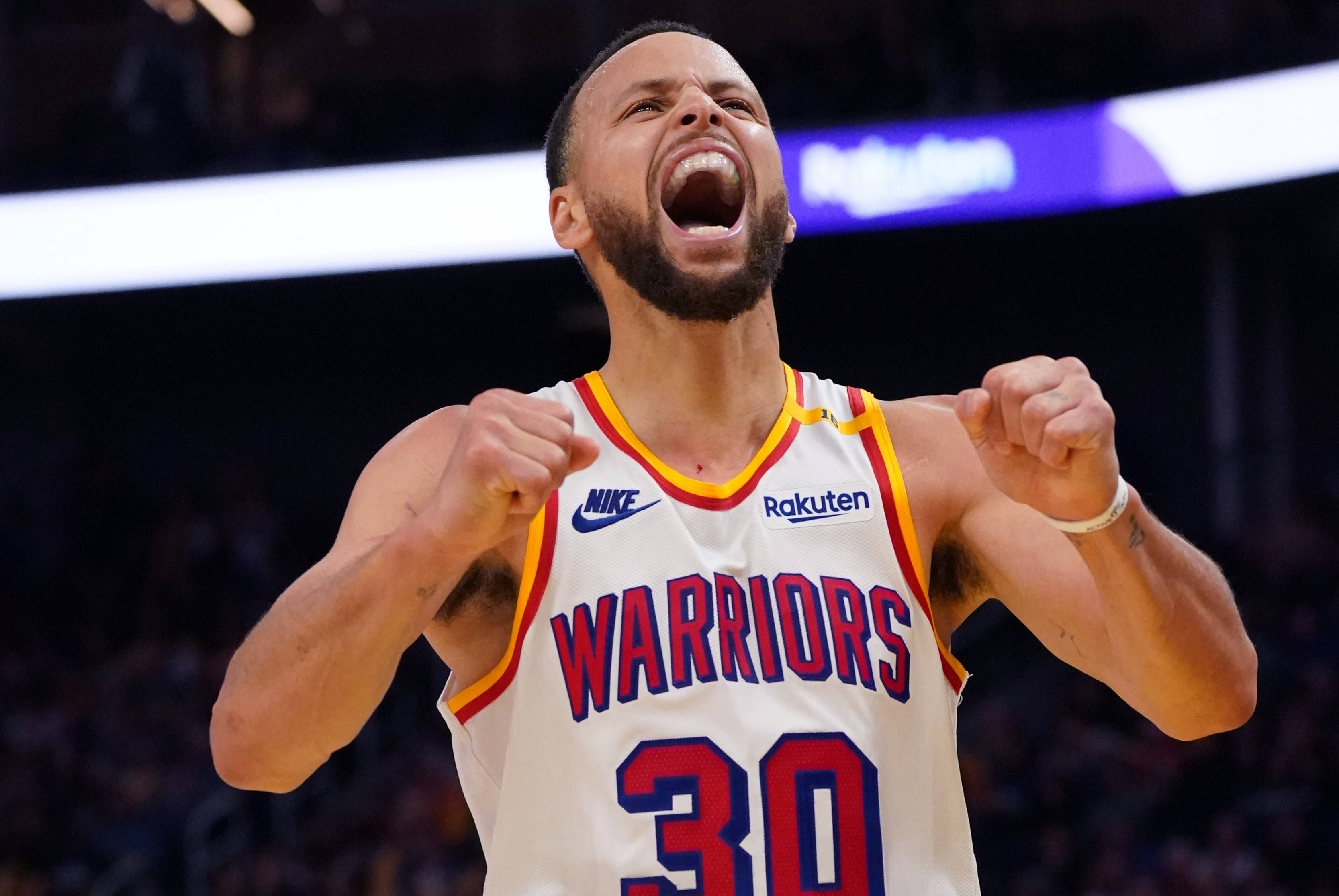 九游体育-昨日NBA：勇士失利库里，争议判罚的简单介绍