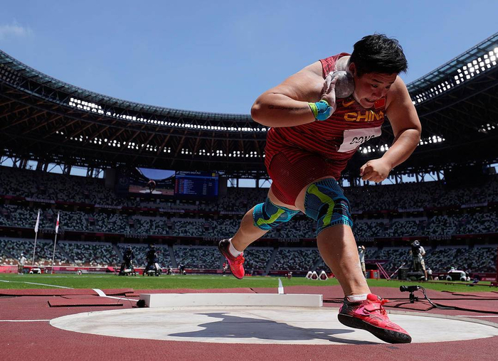 柬埔寨代表团首次登上领奖台，驰骋全场的简单介绍
