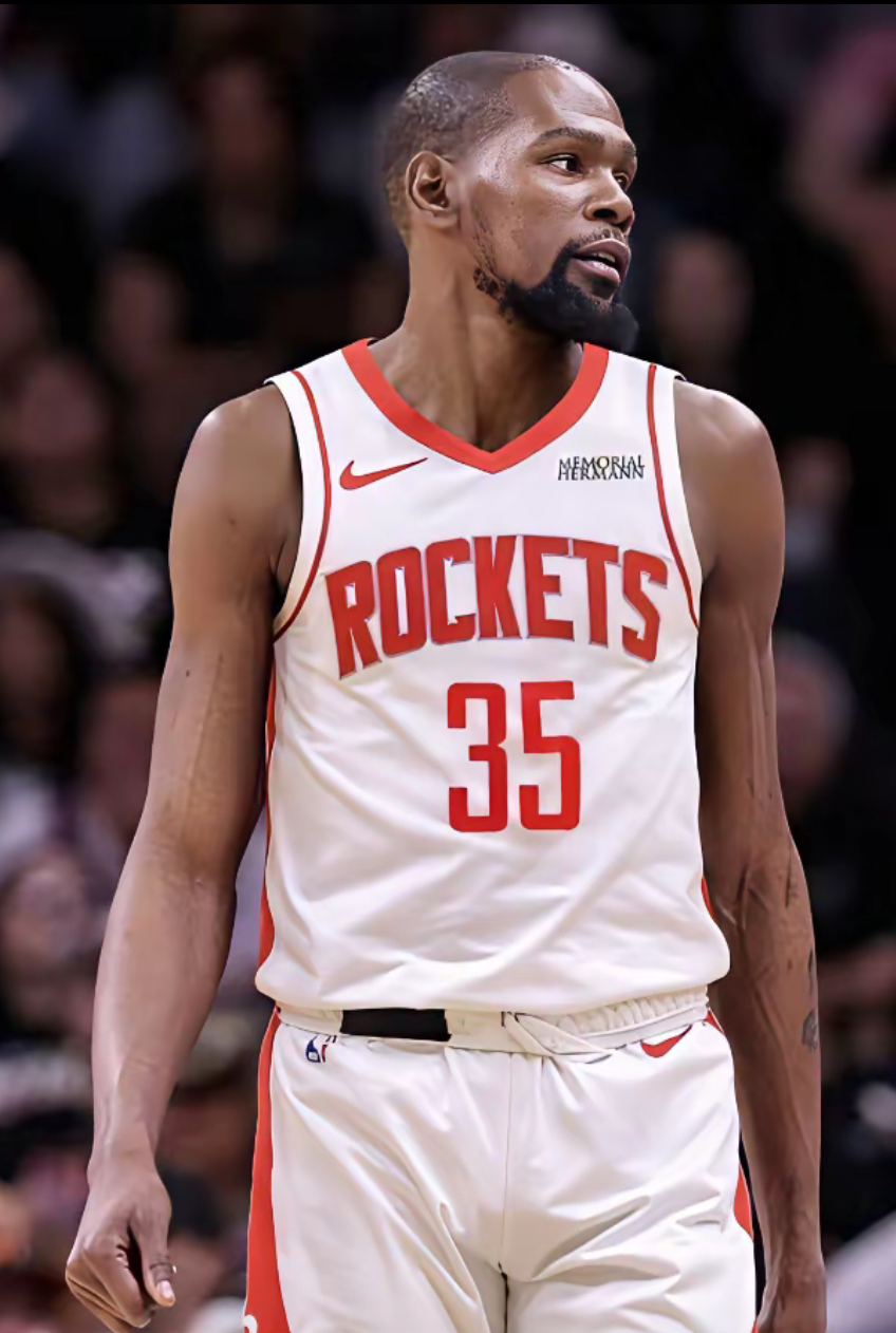 火箭队客场逆转湖人,率先获得系列赛领先 火箭队客场逆转湖人,率先获得系列赛领先