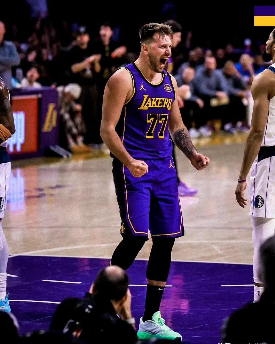 篮网完胜福建队，东契奇高光表现