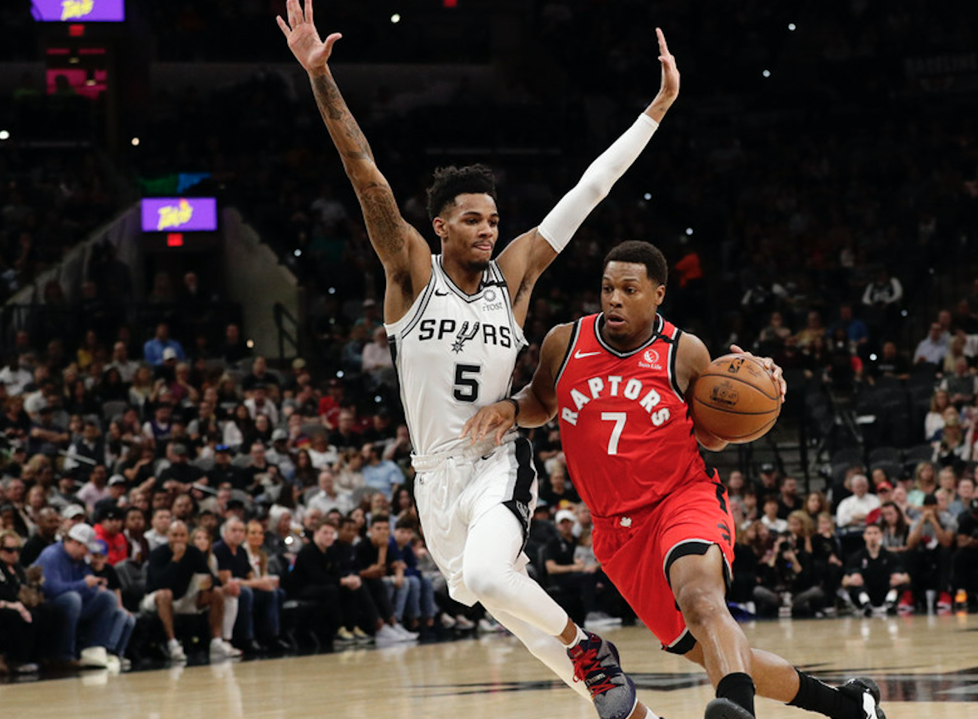 马刺轻取四川队,西亚卡姆扛起全队 马刺轻取四川队,西亚卡姆扛起全队