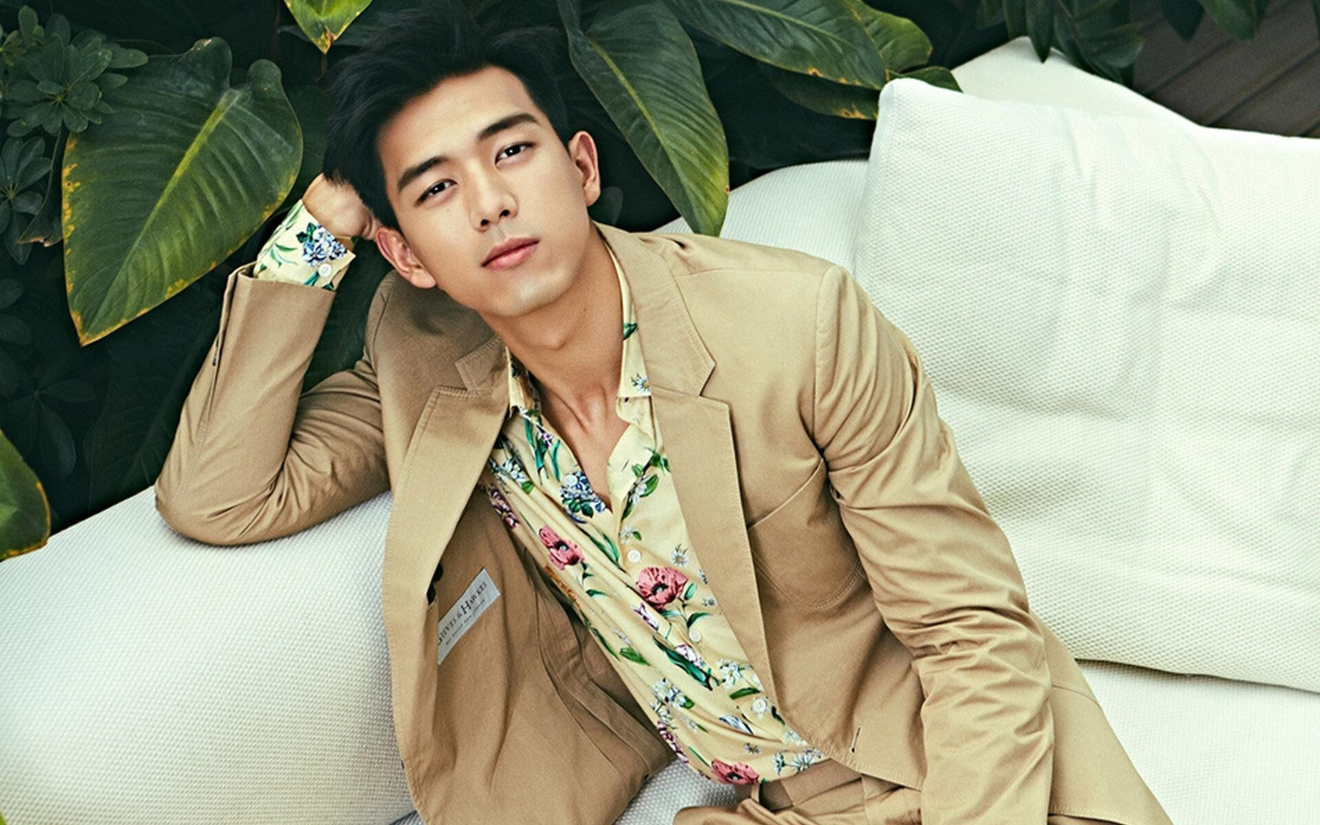 蜂群刺穿紫金王朝,爱德华兹与时代浪潮的尖啸