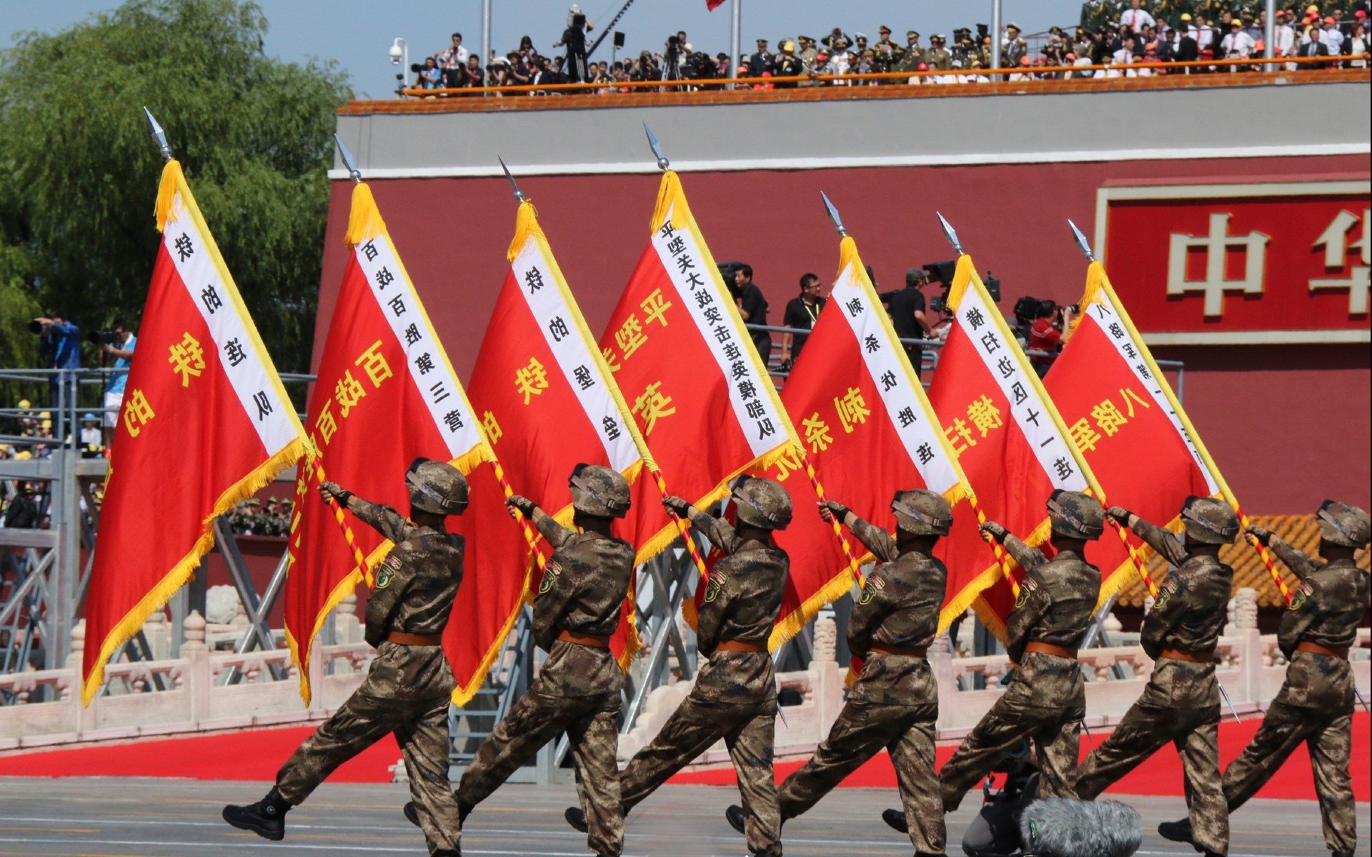 划破天际的孤星与奔涌的钢洪,当德罗赞的掌控欲遇上雷霆的青春风暴