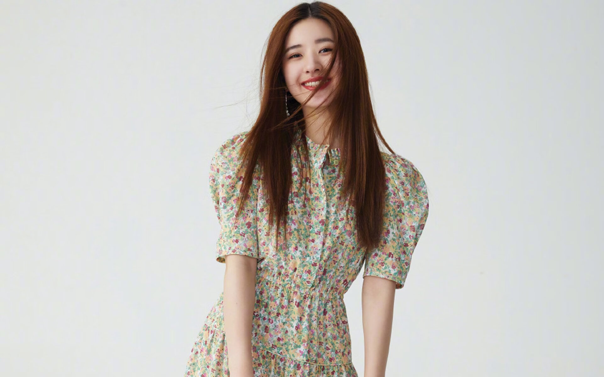 九游体育平台-加纳对阵芬兰，莱万教科书级表现铸就足球经典