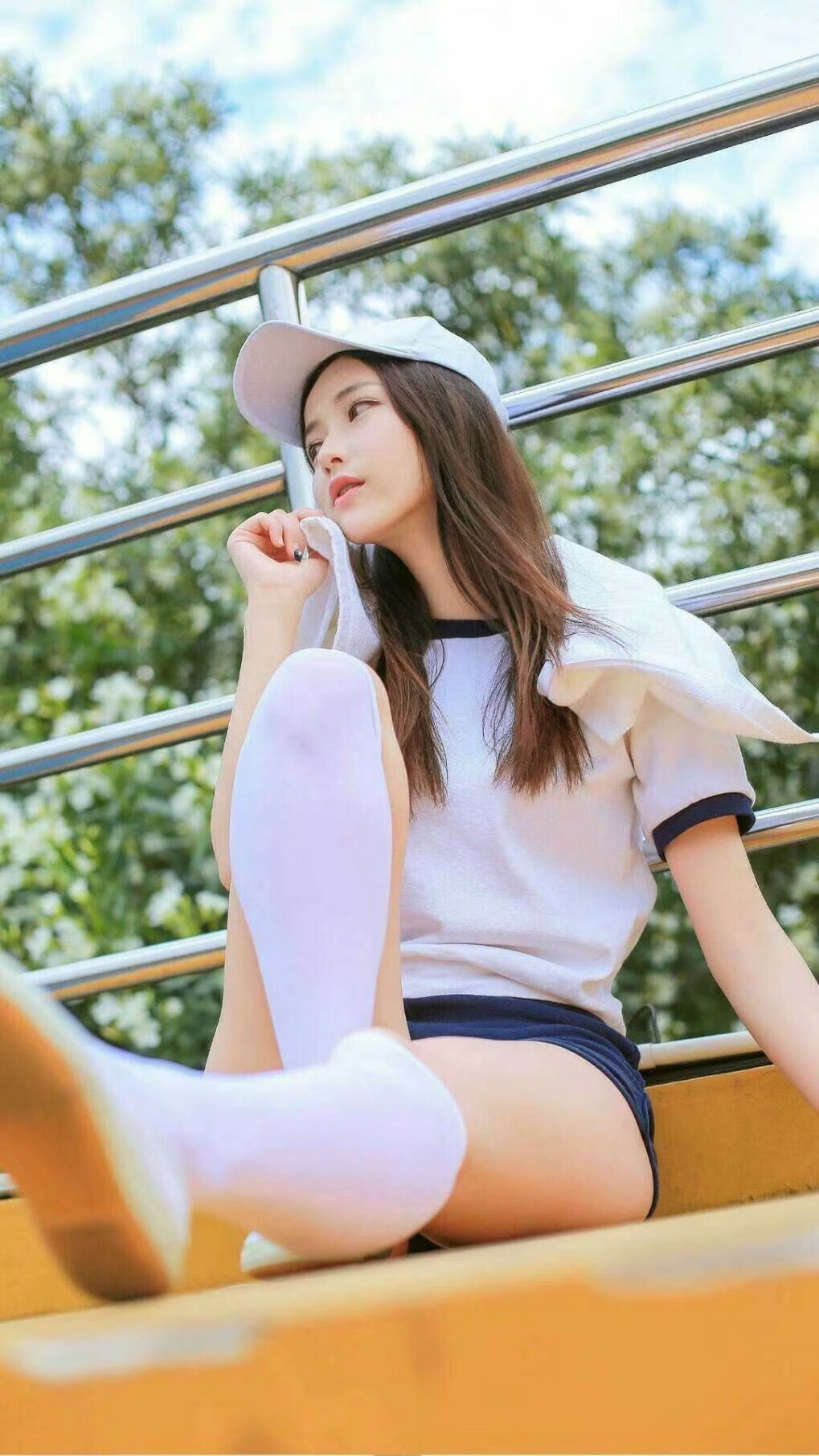 平行世界的荣耀之夜，当足球的命运钟摆与篮球的数据洪流相撞