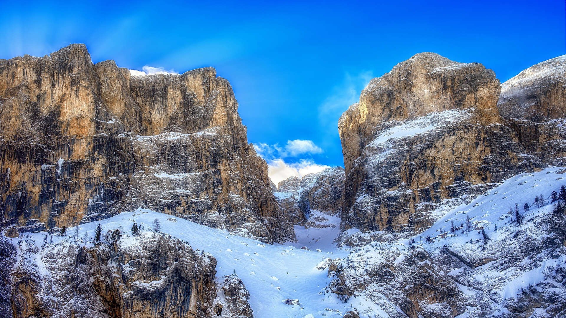 草根的逆袭与巨星的馈赠，当哥斯达黎加掀翻瑞士，C罗如何成为隐形的关键先生